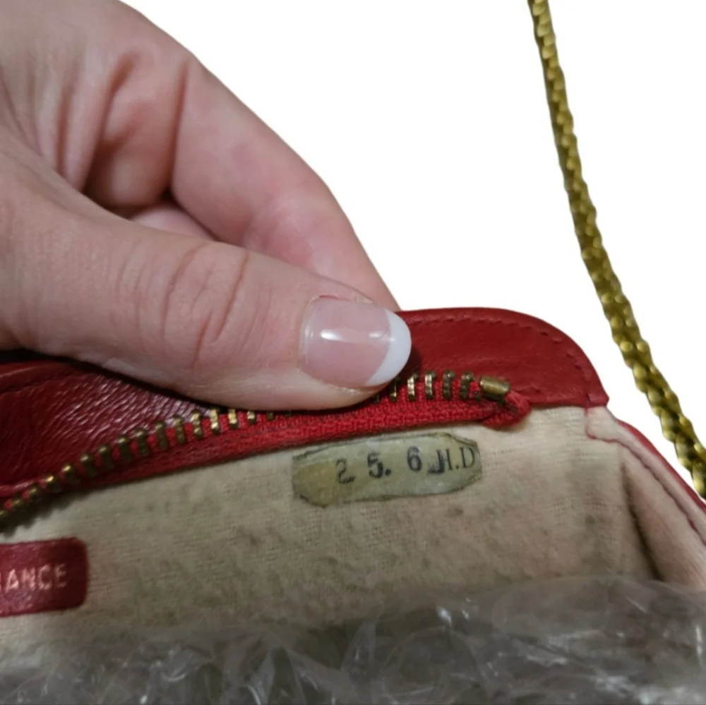 Chanel RARE Authentic lambskin red pouchette bag on ball adjustable chain - Picture 15 of 15